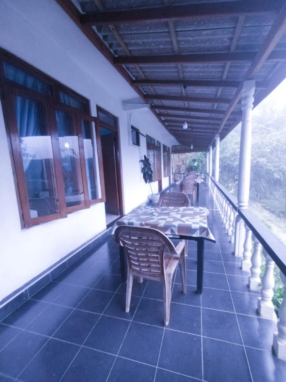 Soorya Inn Ella Ngoại thất bức ảnh