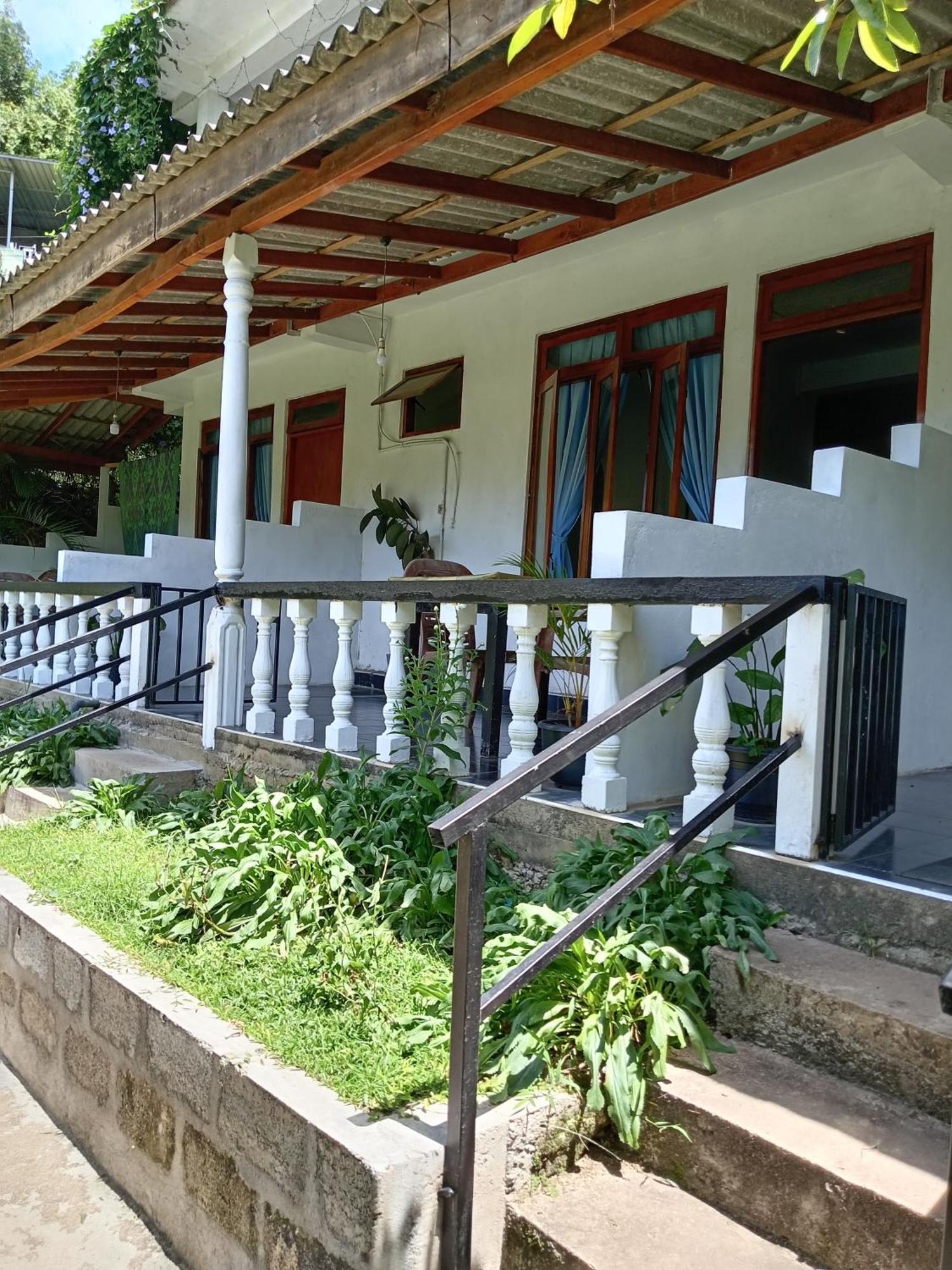Soorya Inn Ella Ngoại thất bức ảnh