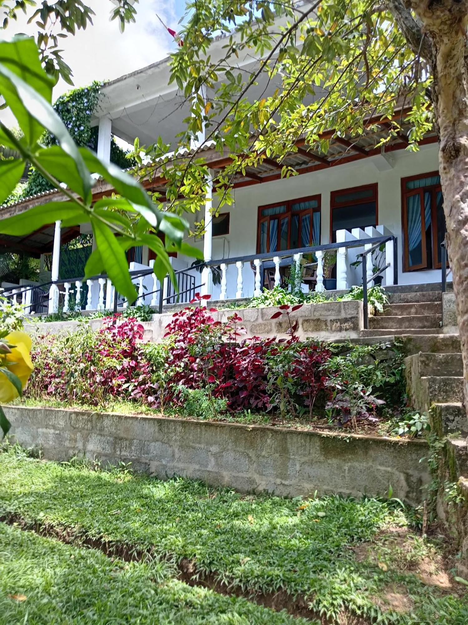 Soorya Inn Ella Ngoại thất bức ảnh